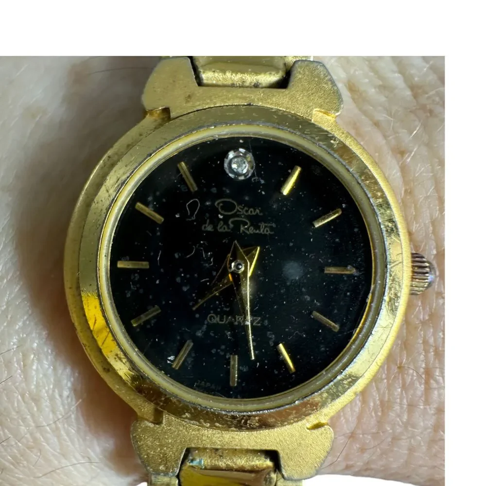 Oscar de la Renta Studio Watch Gold Tone Women's - Needs battery